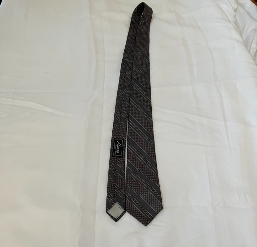 Yves Saint Laurent Mens Silk Neck Tie 54" Gray Geometric Print Wide Grey Stripes